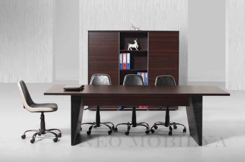 Lampone Executive Desk Set Meeting Table