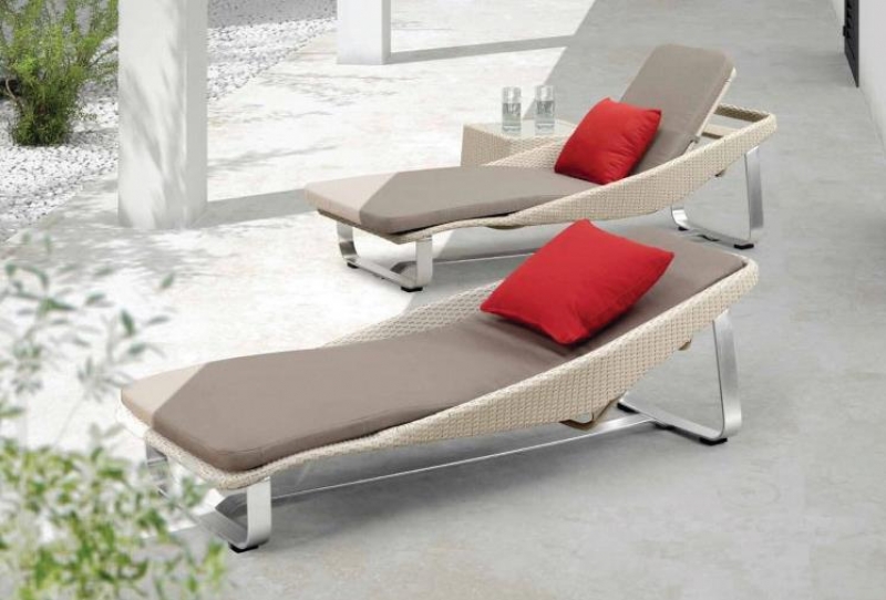 NEO-RS-411 Rattan Sunlounger